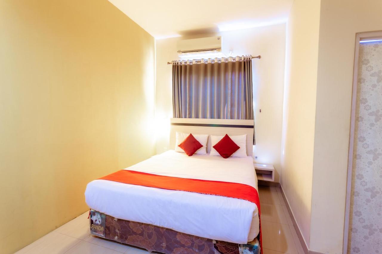Pratisarawirya Guesthouse By Ecommerceloka Surabaya Exterior foto